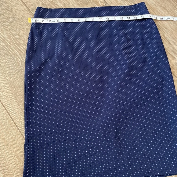Navy and White Skirt - size 10 - Picture 5 of 5